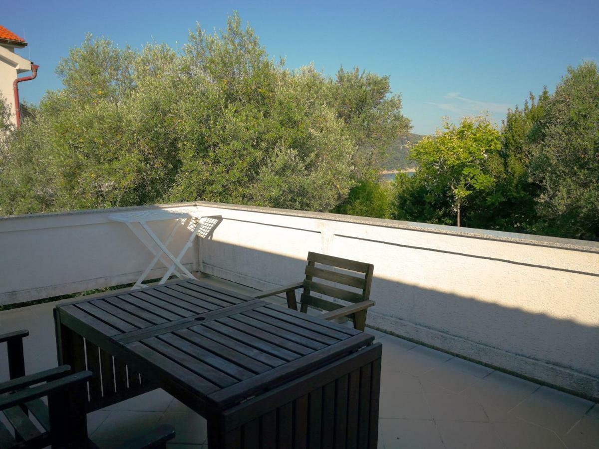Family Friendly Apartments Island Rab Kampor Dış mekan fotoğraf