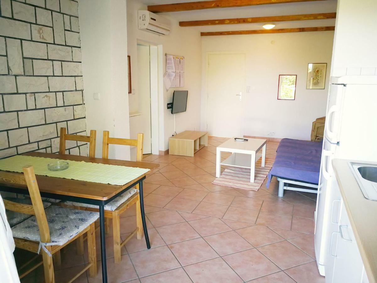Family Friendly Apartments Island Rab Kampor Dış mekan fotoğraf